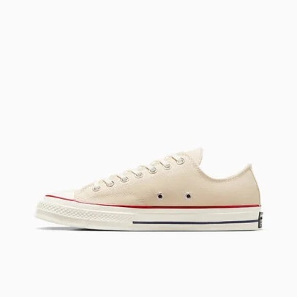Converse Chuck 70 Low Top Unisex Shoe in Parchment, M 5.5 / W 7.5